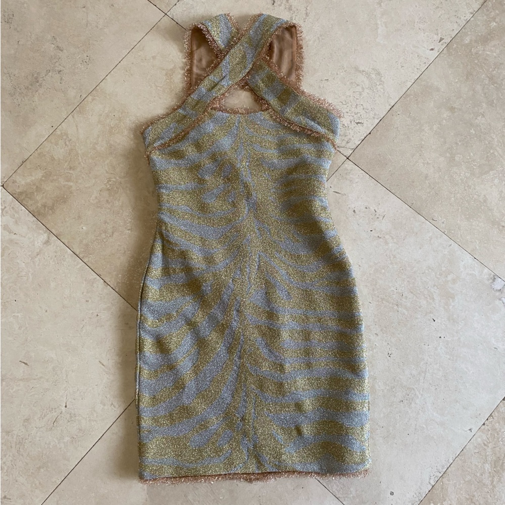 For a fun night out.. beautiful dress